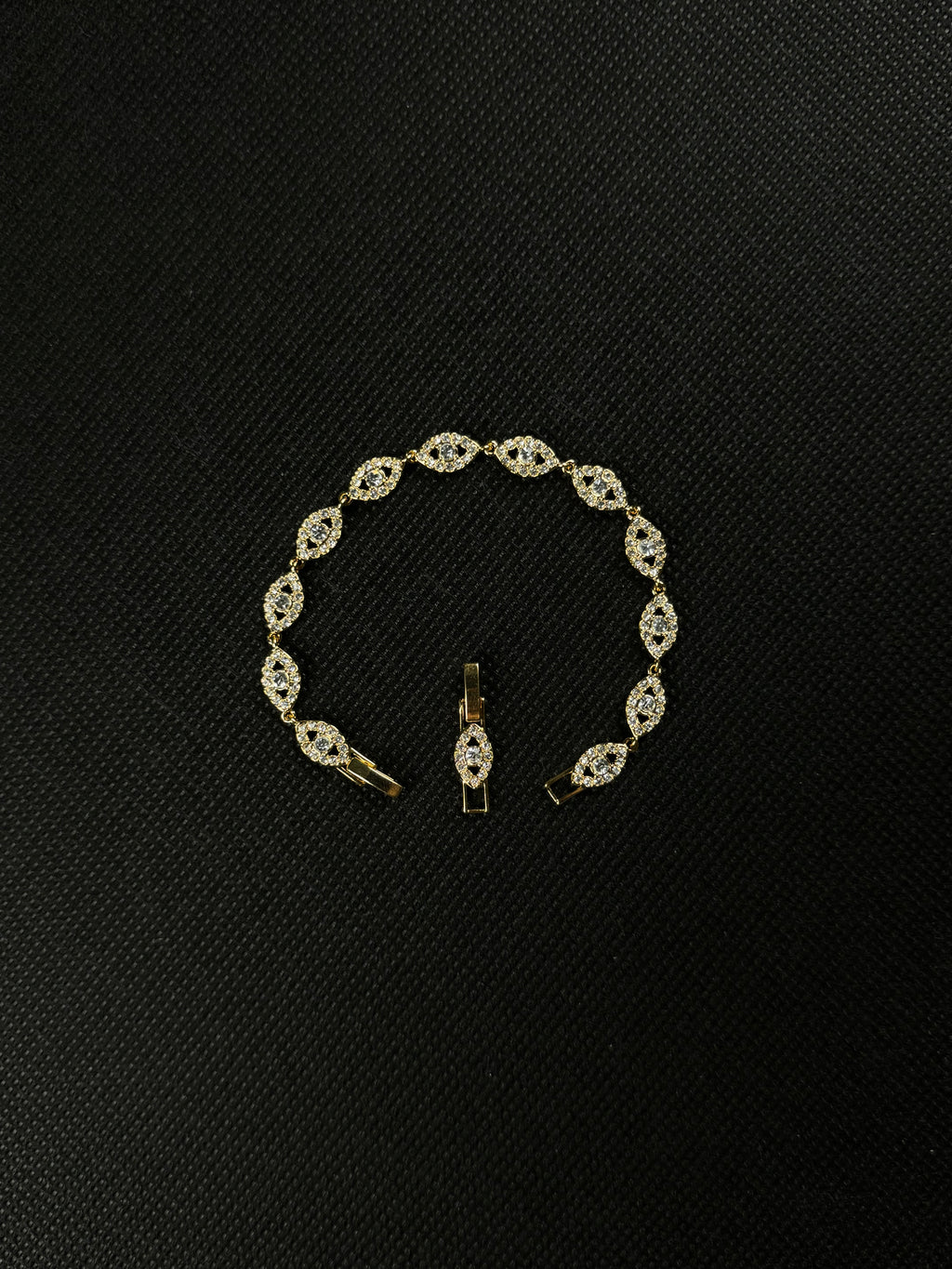 Angel Eyes Bracelet (Gold)