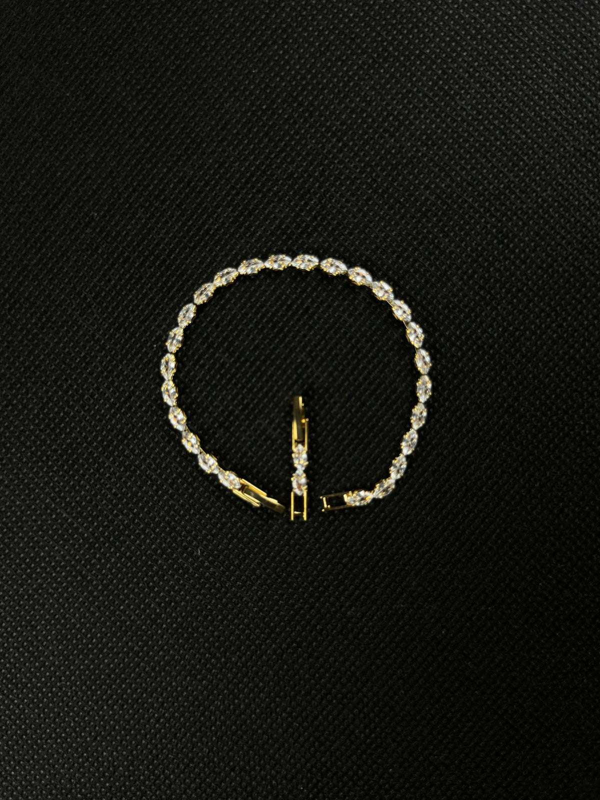 Tiny Crystals Bracelet (Gold)