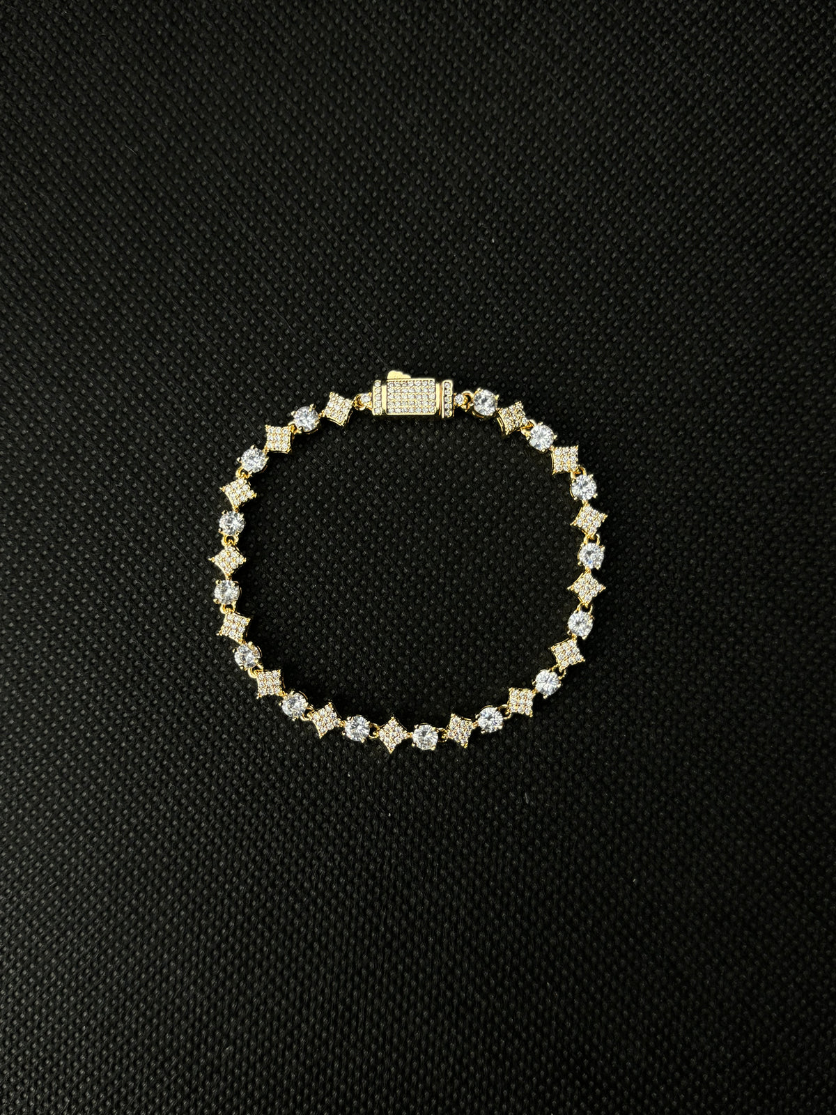 Stardrop Bracelet (Gold)