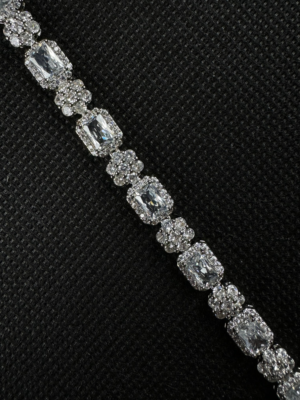 Cubic Flowers Bracelet (Silver)