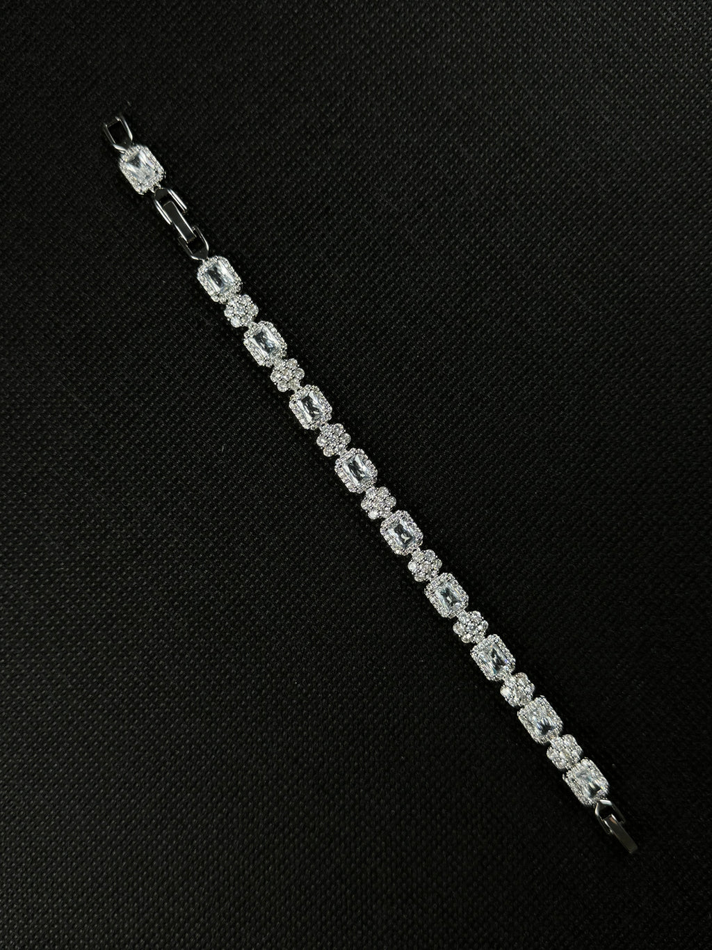 Cubic Flowers Bracelet (Silver)