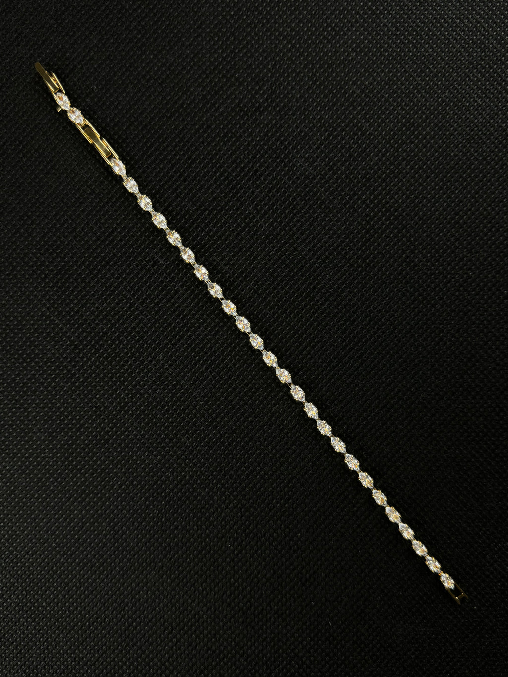 Tiny Crystals Bracelet (Gold)