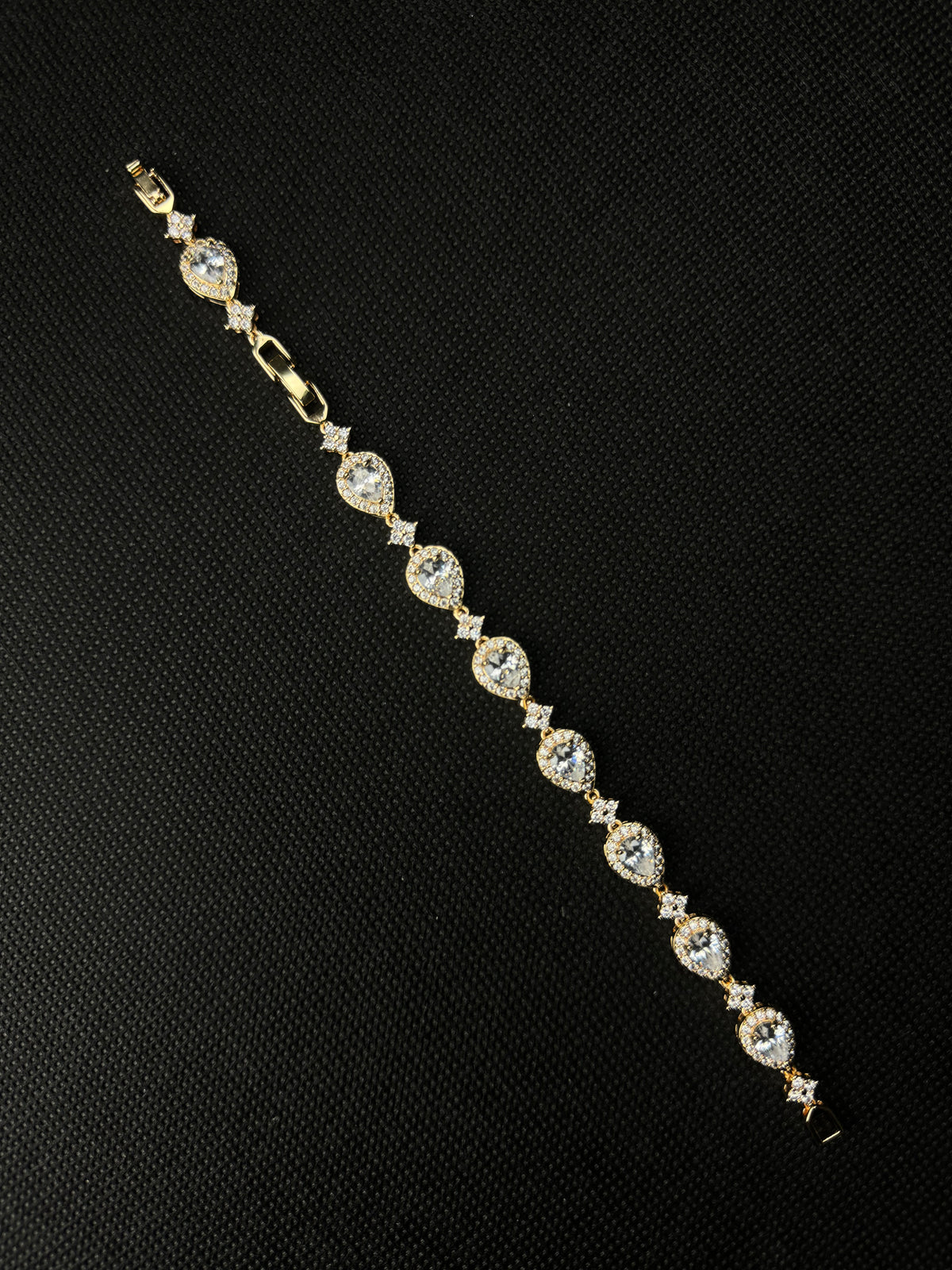 Tears and Stars Bracelet (Gold)